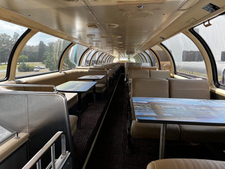 Acwr Tour Train Interior Dining Seating