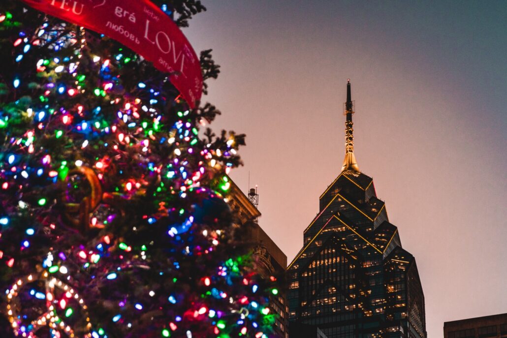 Awfullynicetours Tour Christmas Tree City Skyline