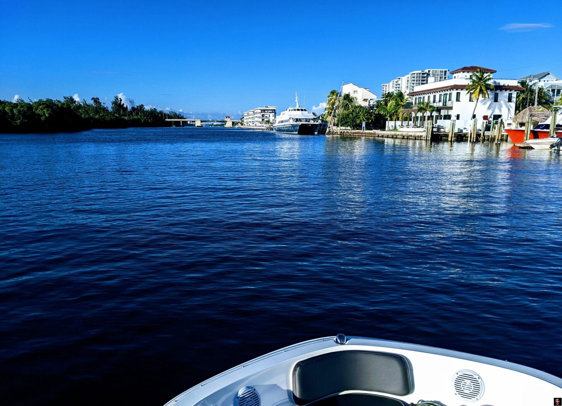 Baymingo Tour Boat Tour Waterfront Buildings