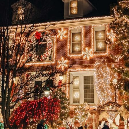 Bestdfwtours Tour Holiday Lights Brick House Nativity Scene