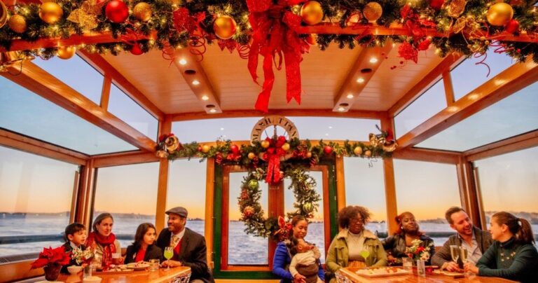 boston-sailing_tour-festive-boat-tour-dining Boston Sailing Tour Festive Boat Tour Dining