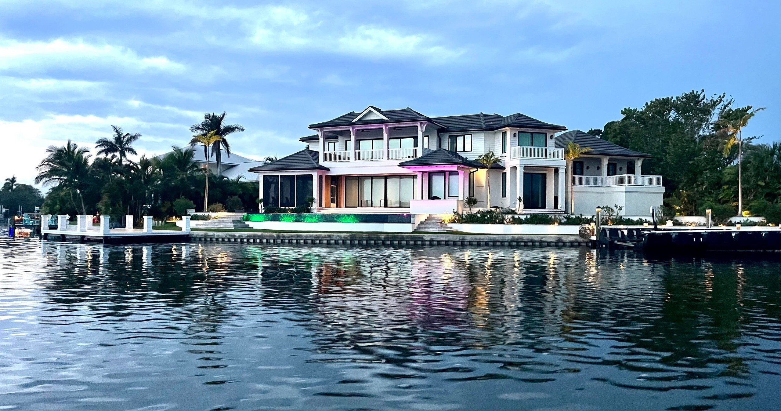 Crystens Tour Luxury House Waterfront Palm Trees
