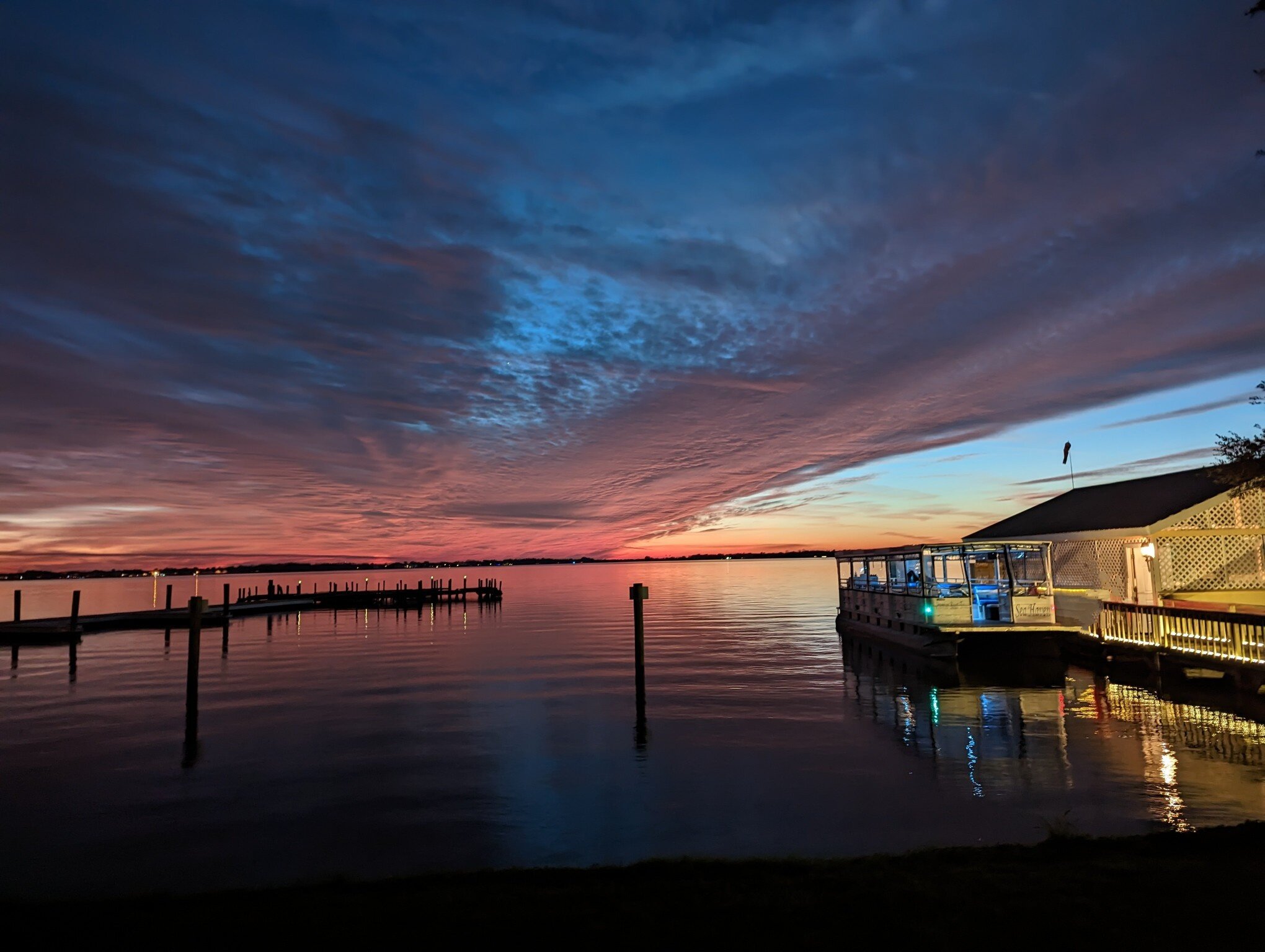 doracanaltour_tour-sunset-lake-dock-reflection Doracanaltour Tour Sunset Lake Dock Reflection