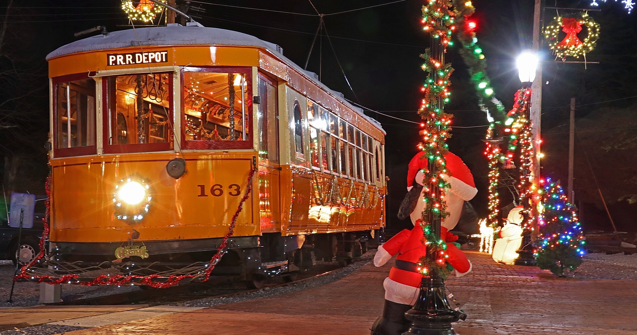 Eastbroadtop Tour Decorated Trolley Christmas Lights Santa