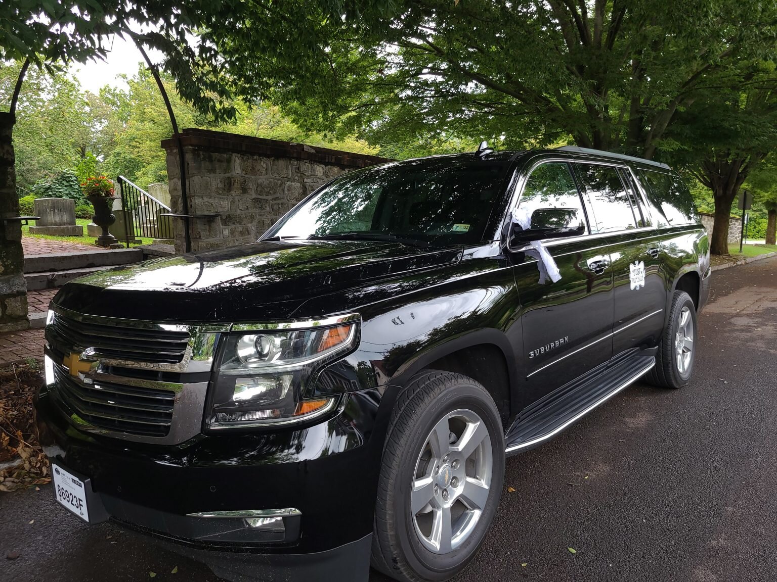 Eliteexcursions Tour Black Suv Park Path Trees