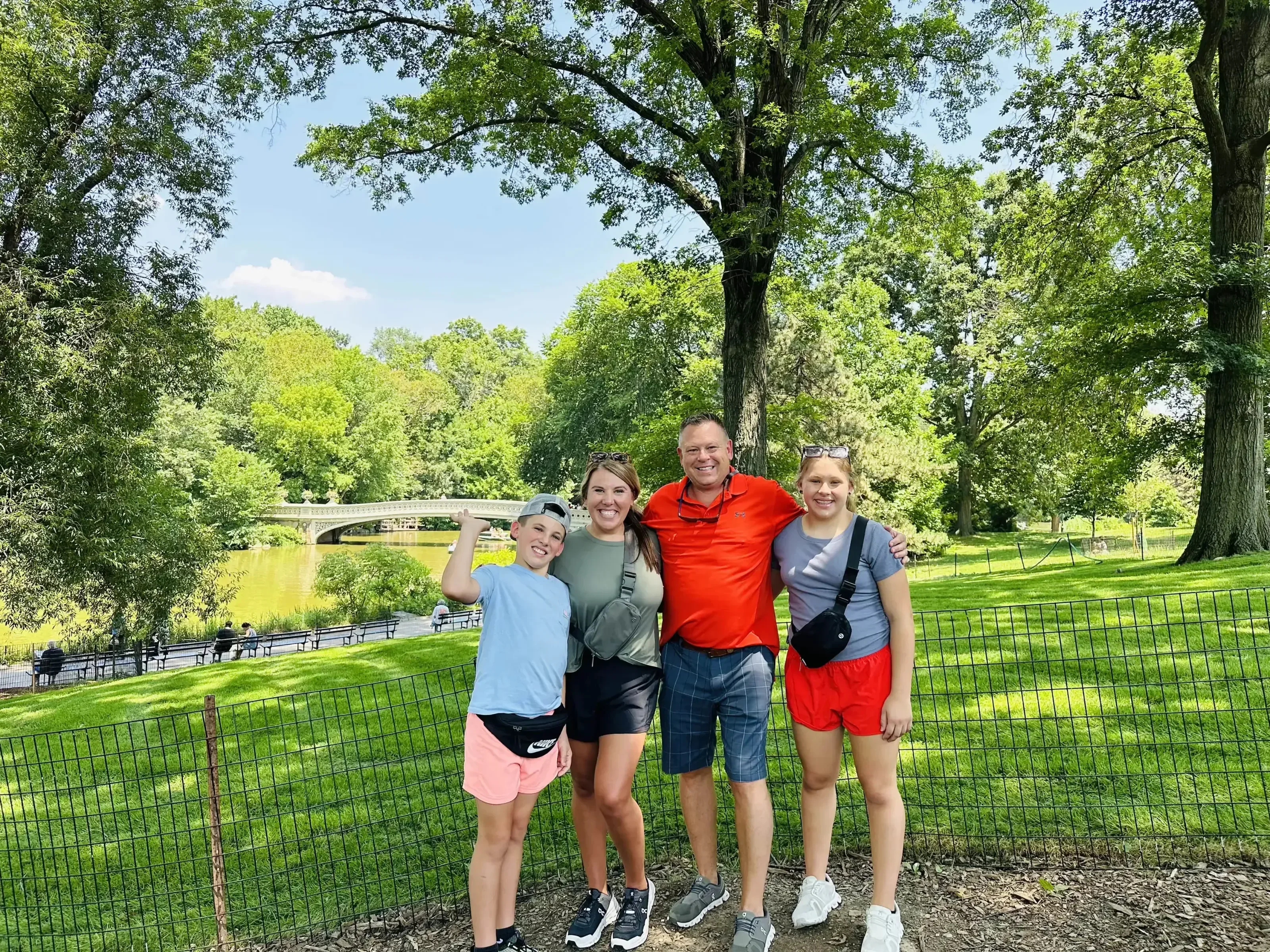 experience-nyc_tour-family-park-bridge-greenery-2 Experience Nyc Tour Family Park Bridge Greenery