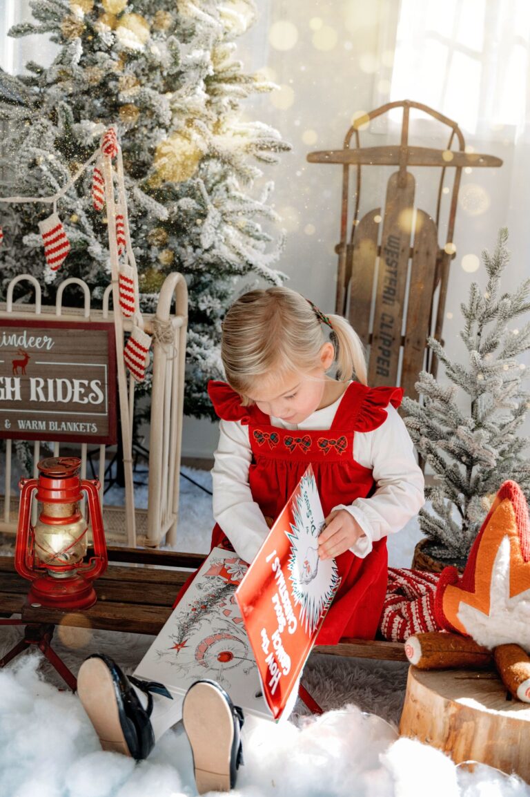 Fairweatherfarmsva Tour Child Reading Book Holiday Decor