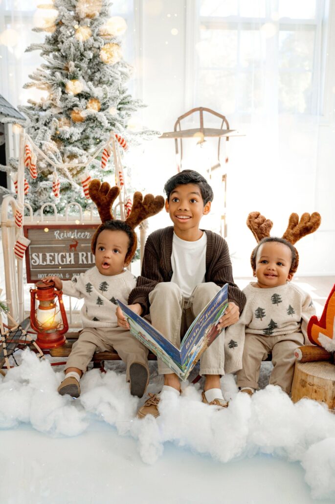 Fairweatherfarmsva Tour Children Reindeer Antlers Reading Book