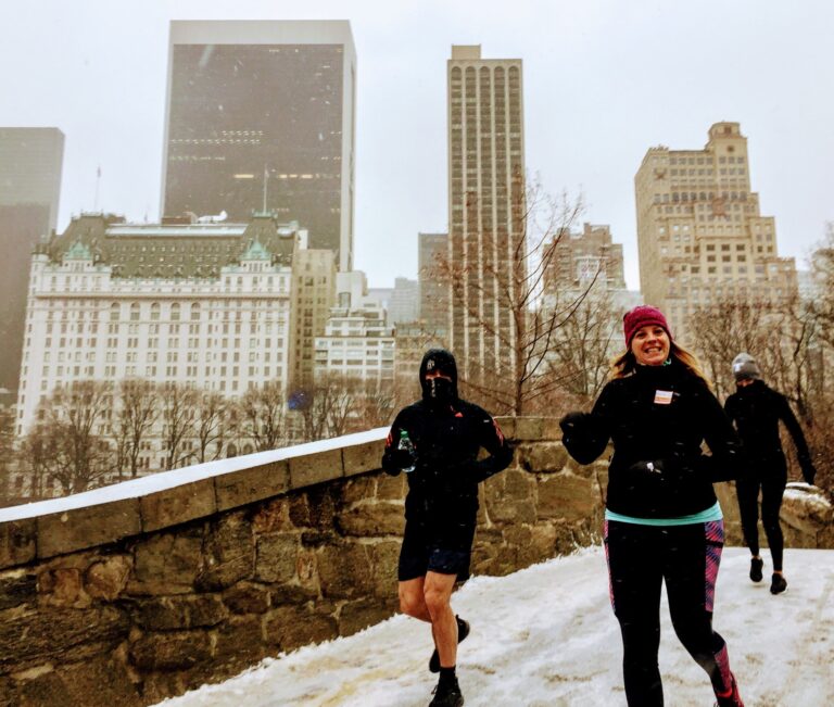 fittoursnyc_tour-runners-snowy-park-cityscape Fittoursnyc Tour Runners Snowy Park Cityscape