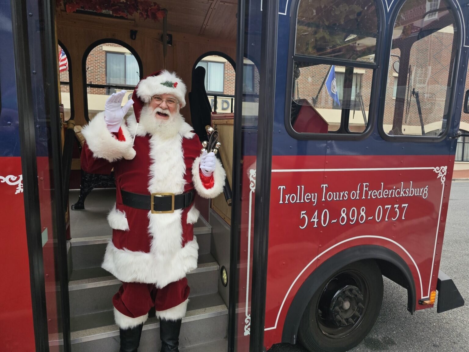 fredericksburgtrolley_tour-santa-trolley-fredericksburg-ride Fredericksburgtrolley Tour Santa Trolley Fredericksburg Ride