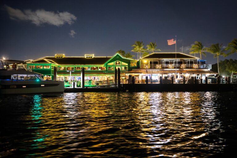 Ftlauderdaleboatrental Tour Nighttime Restaurant Pier Lights