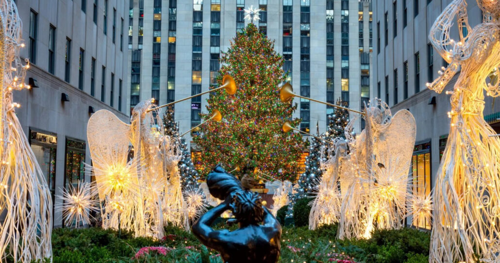 Horsecarriage Tour Holiday Tree Lighted Angel Sculptures