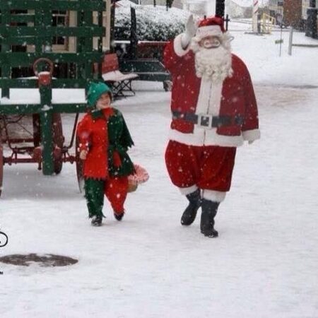 Hvsry Tour Santa Elf Snowy Path