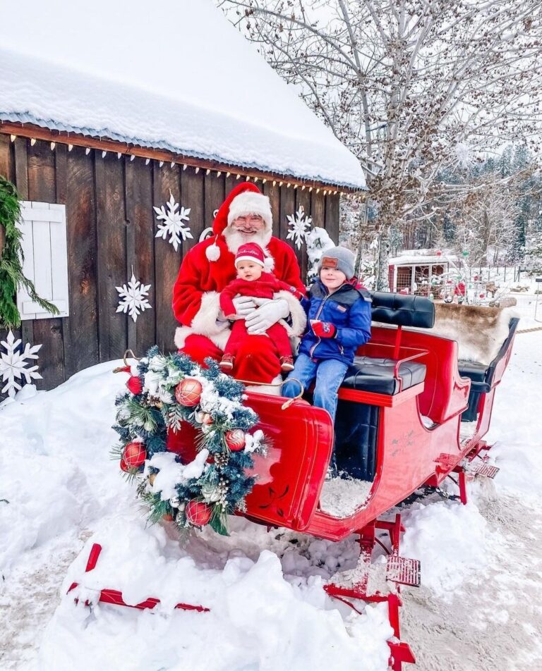 leavenworthreindeer_tour-santa-sleigh-kids-snow Leavenworthreindeer Tour Santa Sleigh Kids Snow