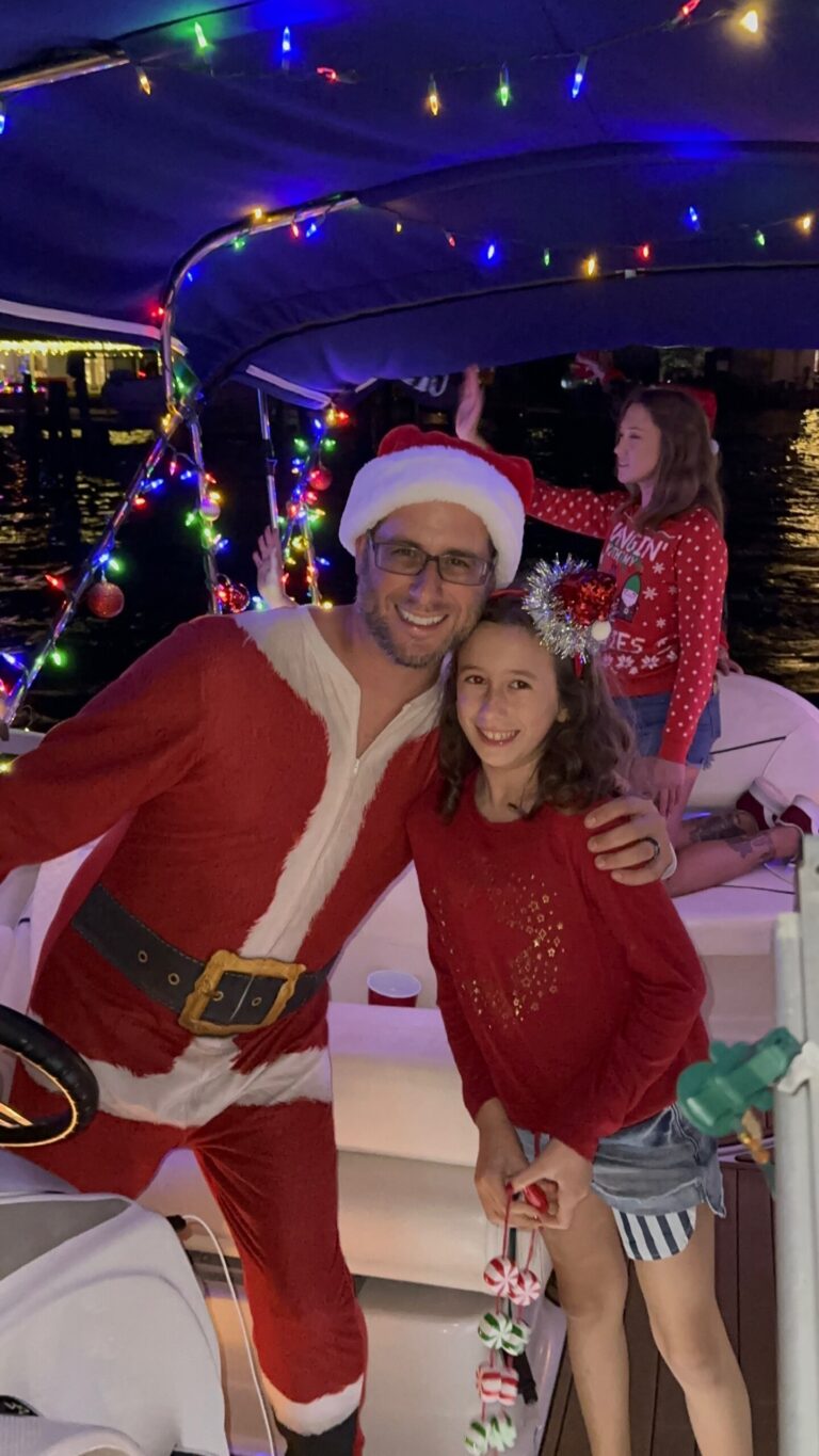 Leviquetoursandrentals Tour Boat Tour Christmas Lights Family