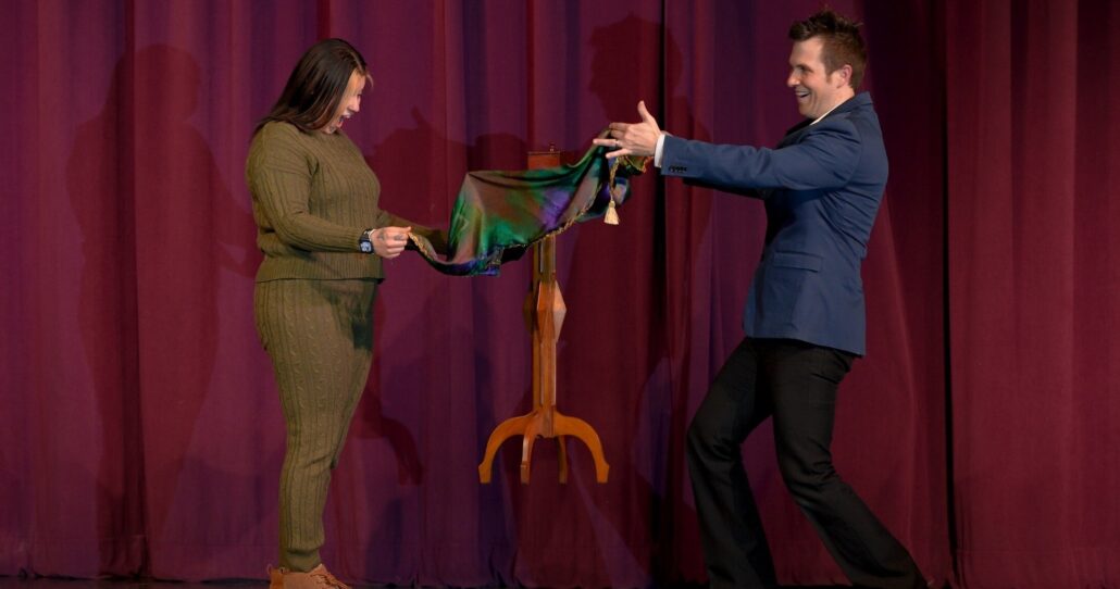 Magicandwondershow Tour Magician Woman Colorful Scarf Stage