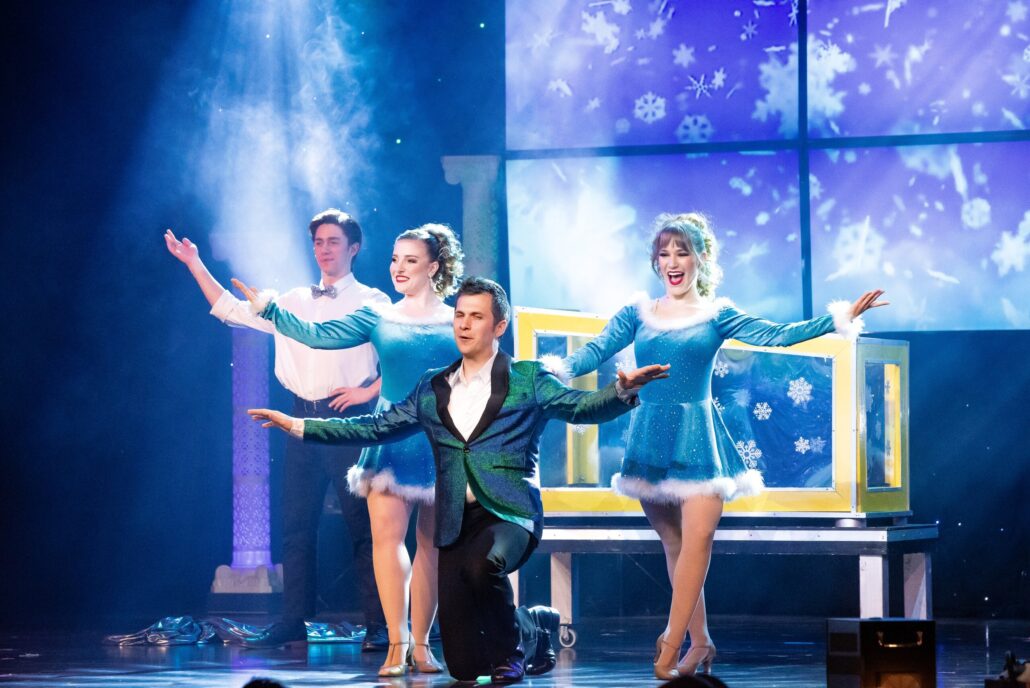 Magicandwondershow Tour Performers Stage Show Snowflakes