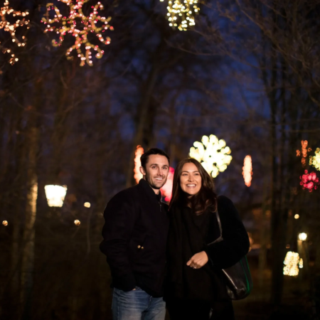 Meadowbrookhall Tour Couple Christmas Lights Park
