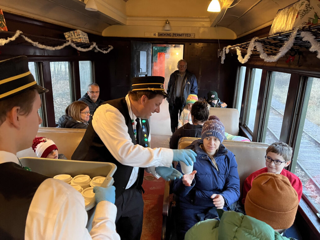 Midcontinent Tour Train Passengers Holiday Service
