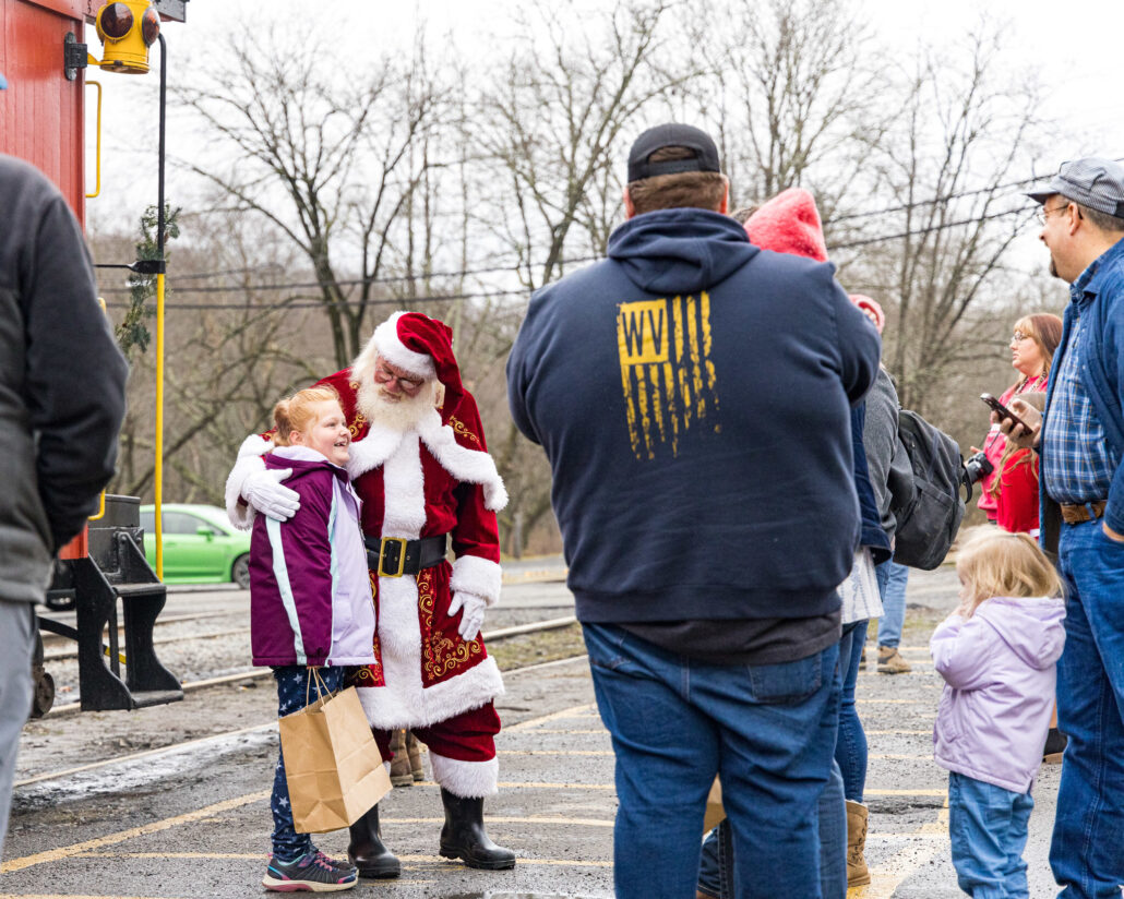 mountainrailwv_tour-santa-girl-train-station Mountainrailwv Tour Santa Girl Train Station