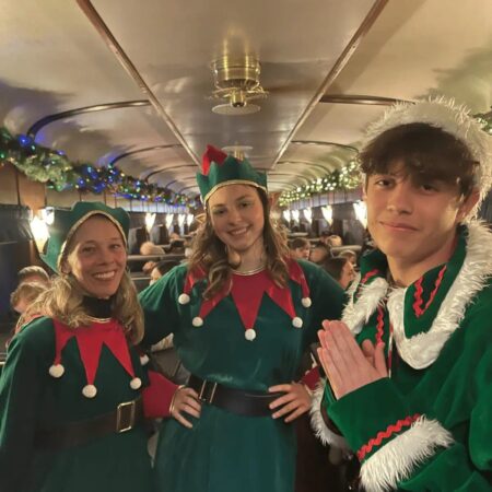 Mthoodrailroad Tour Train Elves Holiday Decorations