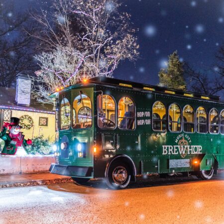Musiccitybrewhop Tour Holiday Trolley Snowman Lights