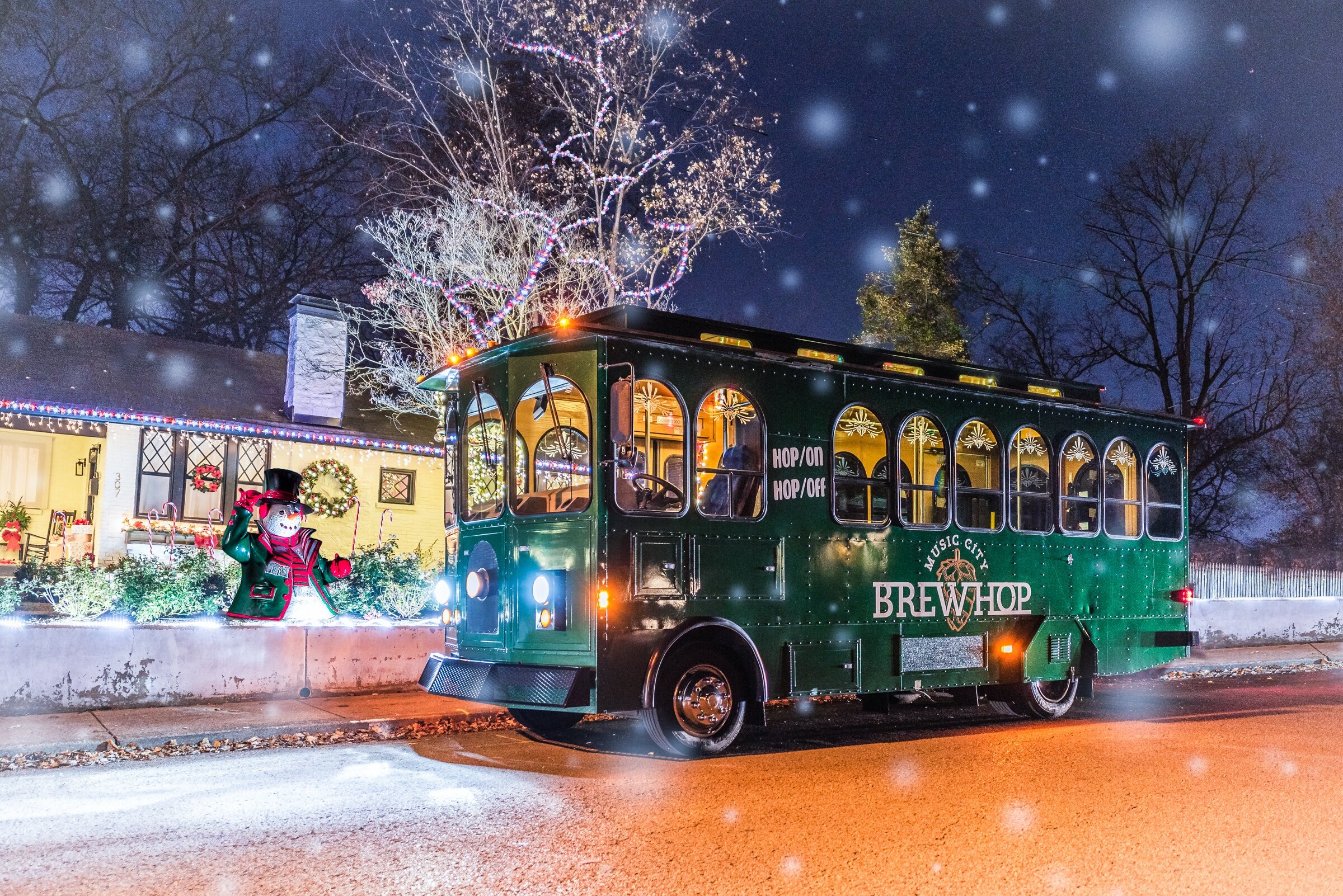 Musiccitybrewhop Tour Holiday Trolley Snowman Lights