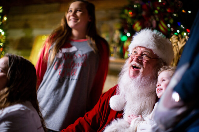 Noccalulafallspark Tour Santa Children Holiday Decorations