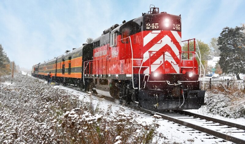 northshorescenicrailroad_tour-red-train-snowy-landscape-3 Northshorescenicrailroad Tour Red Train Snowy Landscape