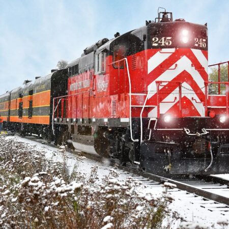 Northshorescenicrailroad Tour Red Train Snowy Landscape