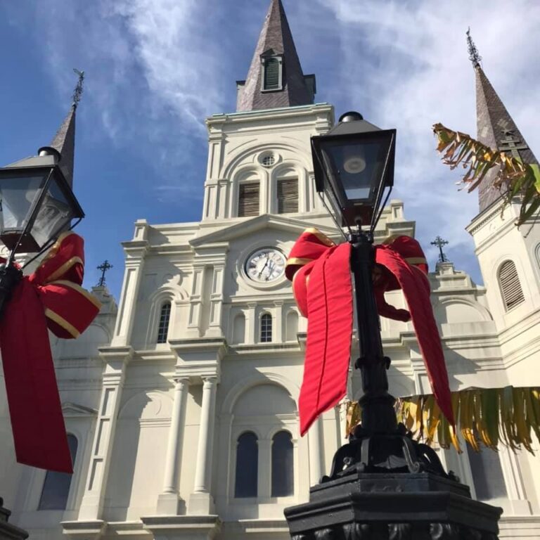 nosecretstours_tour-church-spires-red-bows-lanterns Nosecretstours Tour Church Spires Red Bows Lanterns