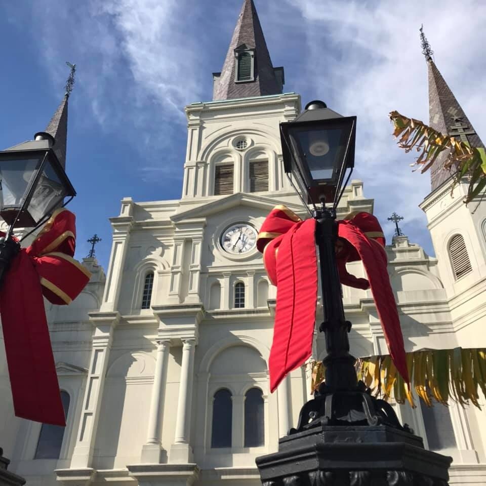 nosecretstours_tour-church-spires-red-bows-lanterns Nosecretstours Tour Church Spires Red Bows Lanterns