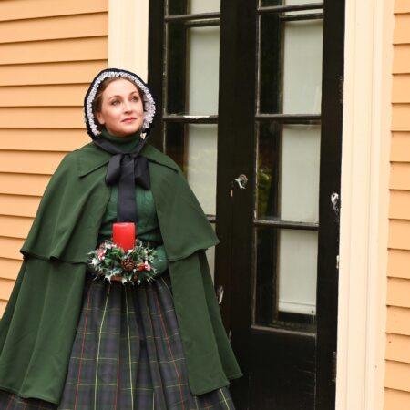 Providenceghosttour Tour Woman Victorian Dress Green Cape Door