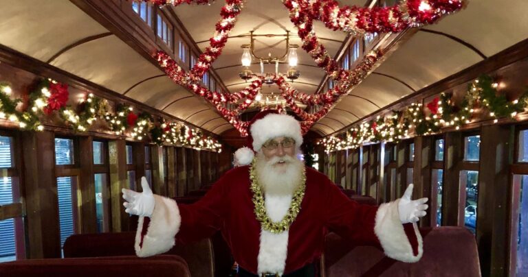 Roaringcamp Tour Santa Train Car Decorations