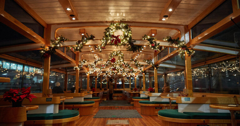Sail Nyc Tour Boat Interior Holiday Decorations