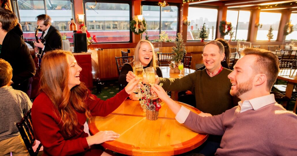 sail-nyc_tour-boat-tour-celebration-friends-drinks Sail Nyc Tour Boat Tour Celebration Friends Drinks