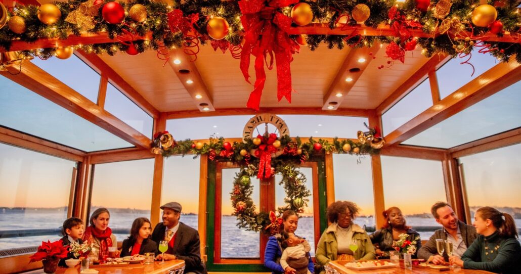 sail-nyc_tour-boat-tour-holiday-decorations-family Sail Nyc Tour Boat Tour Holiday Decorations Family