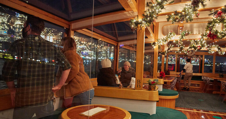Sail Nyc Tour Boat Tour Interior Holiday Decorations