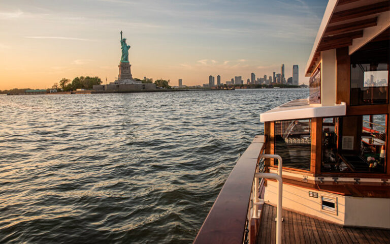 Sail Nyc Tour Boat Tour Statue Liberty Sunset