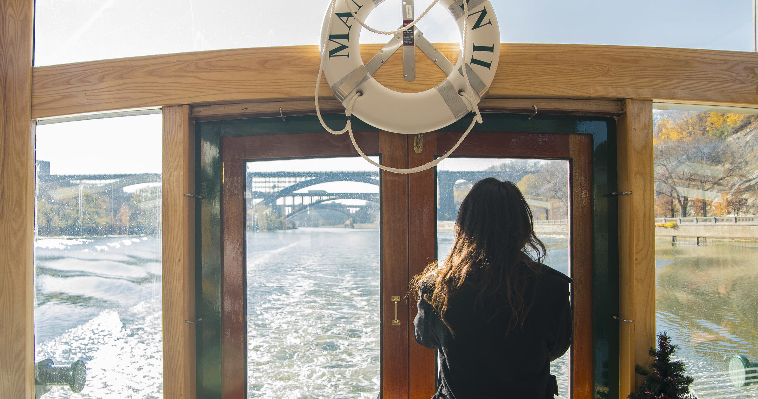 Sail Nyc Tour Dinner Cruise Boat View Bridge