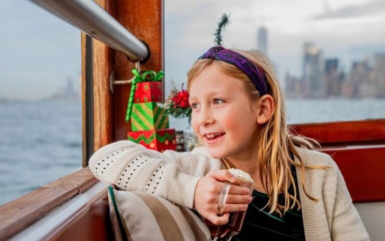 Sail Nyc Tour Girl Boat Tour Hot Chocolate