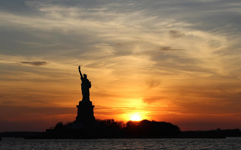 Sail Nyc Tour Statue Sunset Silhouette Water