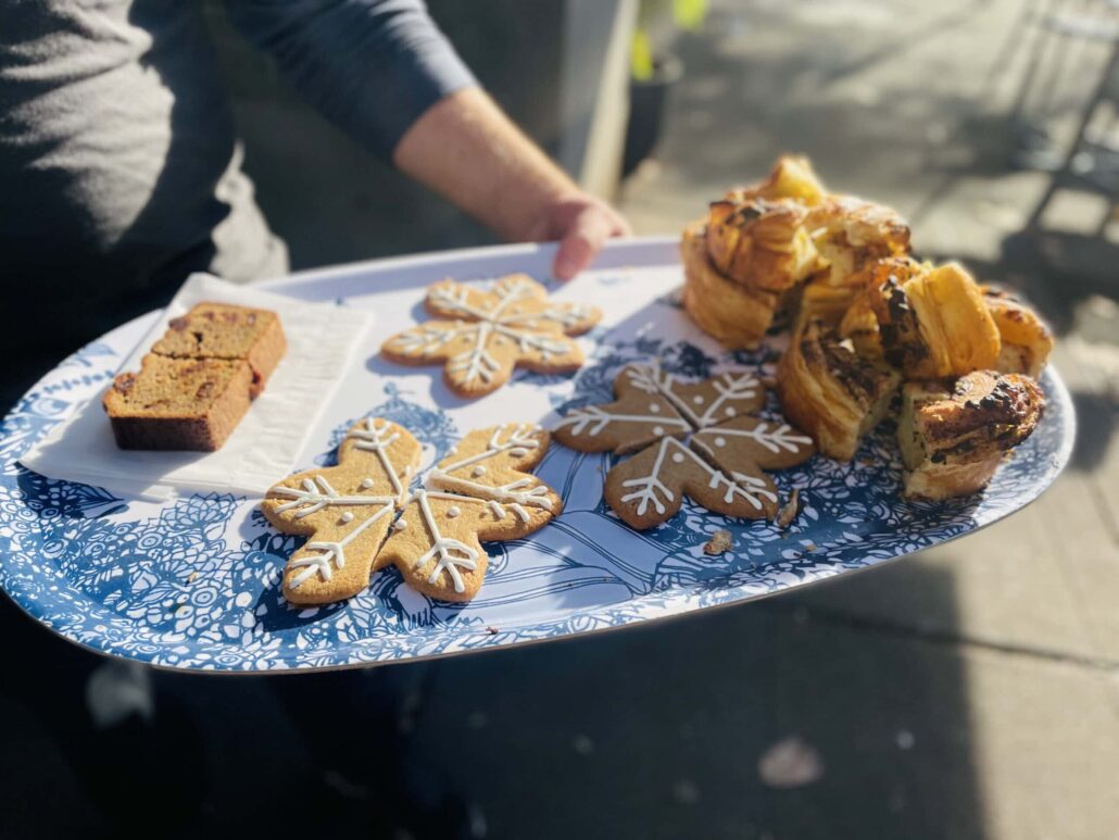 savor-seattle-tours_tour-cookies-pastries-plate-snowflake Savor Seattle Tours Tour Cookies Pastries Plate Snowflake