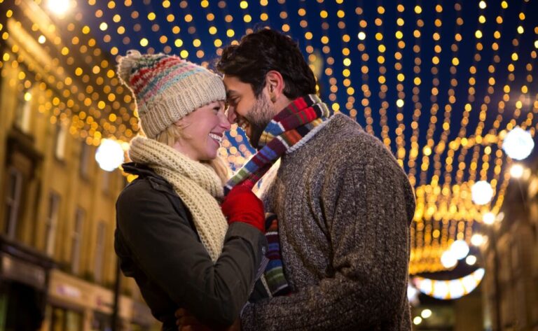 Scenichelicoptertours Tour Couple Holiday Lights Night