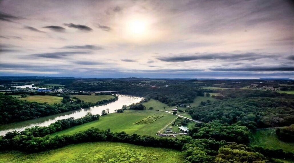 Scenichelicoptertours Tour Helicopter View River Green Hills