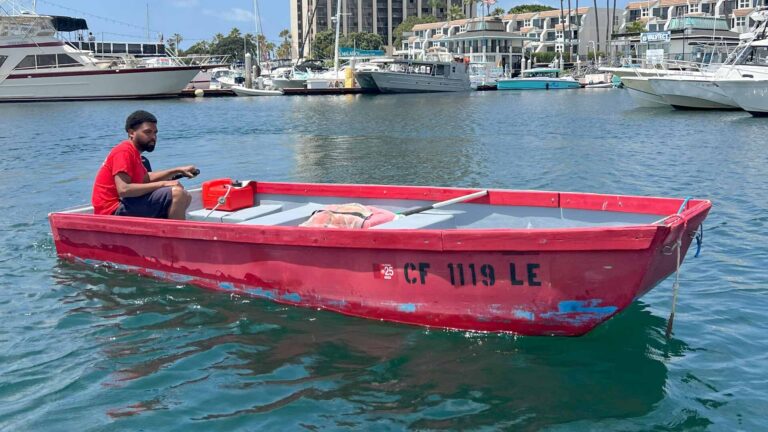 seaforthboatrental_tour-red-boat-man-motor Seaforthboatrental Tour Red Boat Man Motor