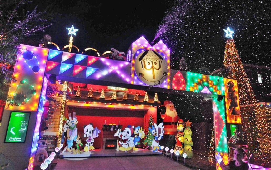 spiritofarizonatours_tour-colorful-christmas-lights-santa-characters Spiritofarizonatours Tour Colorful Christmas Lights Santa Characters