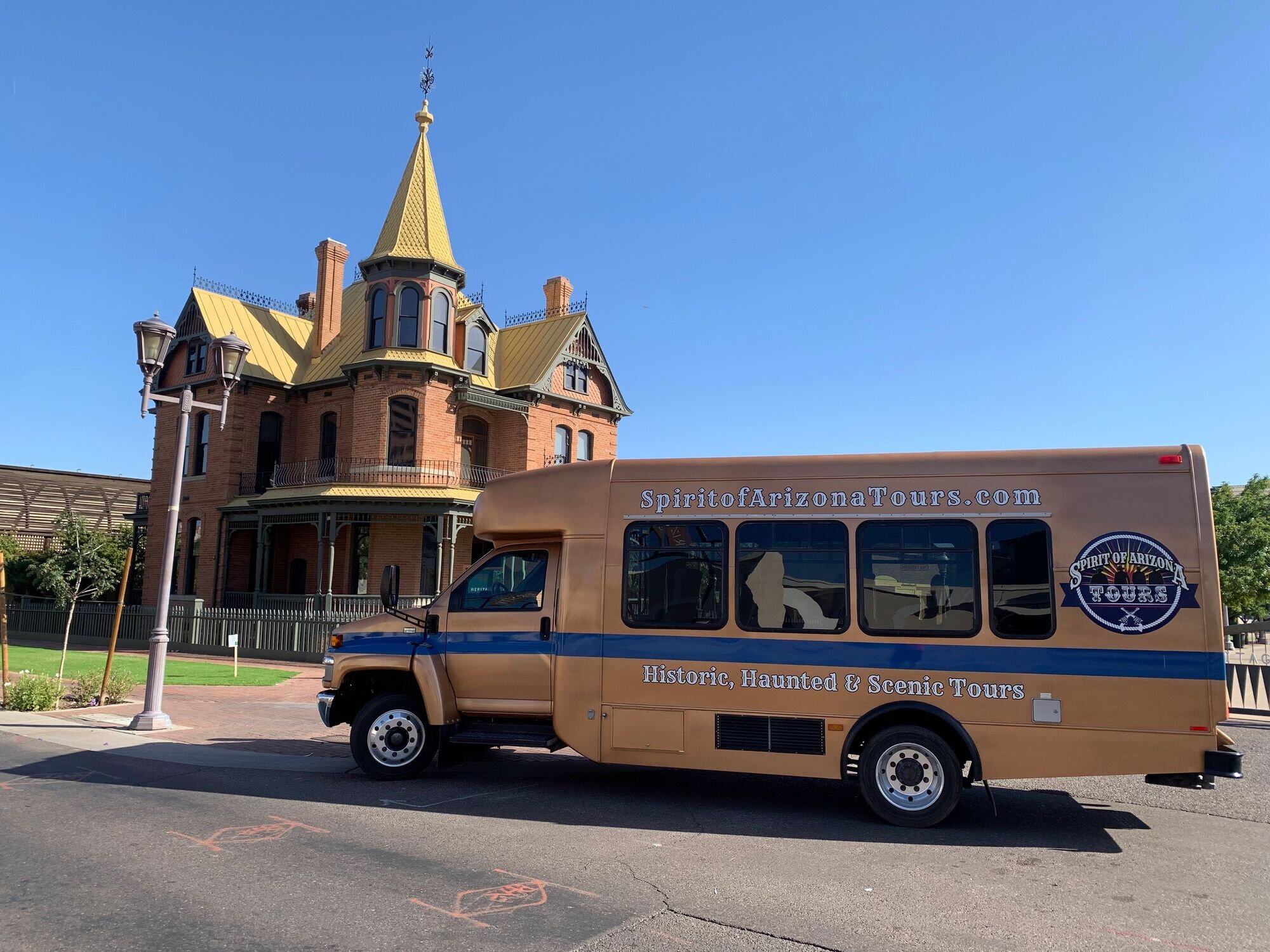 spiritofarizonatours_tour-historic-victorian-house-tour-bus Spiritofarizonatours Tour Historic Victorian House Tour Bus