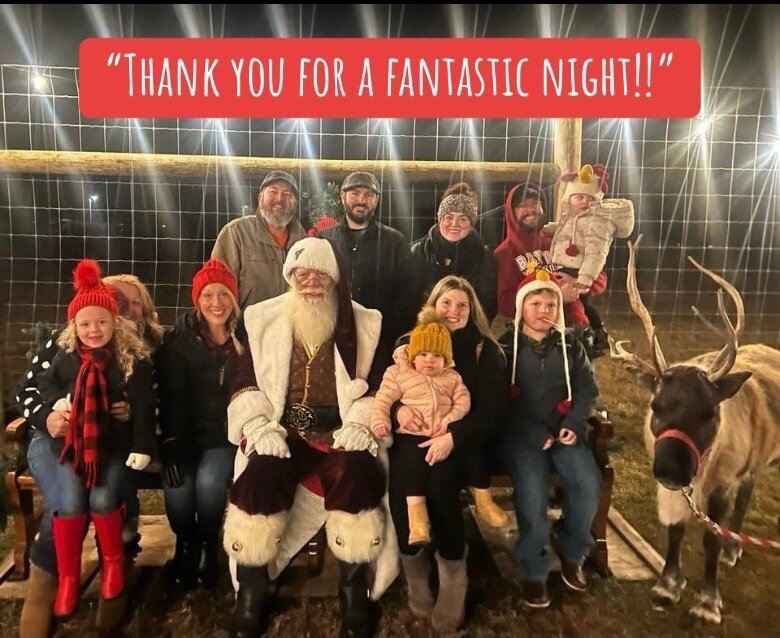 spruceridgereindeer_tour-family-santa-reindeer-night Spruceridgereindeer Tour Family Santa Reindeer Night