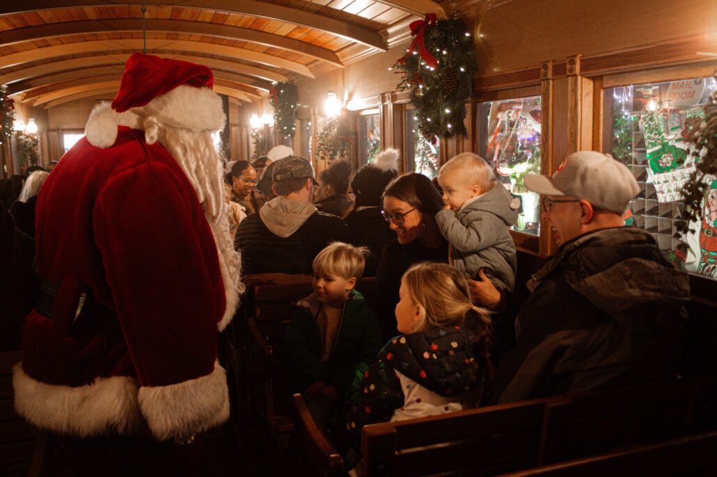 stonegablesestate_tour-santa-train-children-holiday-2 Stonegablesestate Tour Santa Train Children Holiday